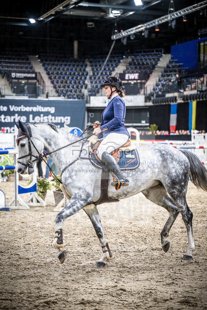 DOS_2087 | Entdecke hochwertige Reitturnierfotos von Foto Oger. Professionell, emotional und authentisch – jetzt Lieblingsmomente im Shop bestellen.Deutschlandweite Turnierfotografie. - Realisiert mit Pictrs.com