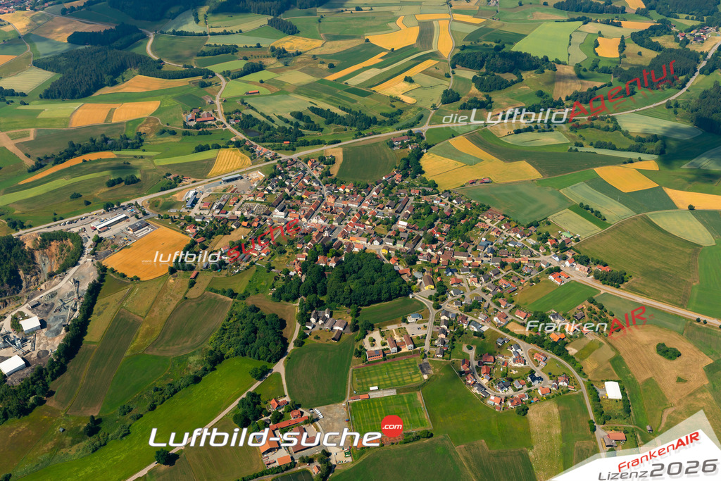Das Luftbild zeigt :  Winklarn - Die Luftaufnahme wurde 2023 vom UL-Flugzeug aus erstellt ( keine Drohne ) - Hochauflösende Luftaufnahme - Für grossformatige Ausdrucke geeignet. Die Geschenkidee !Mit Lizenz und Bildrechte bestellbar