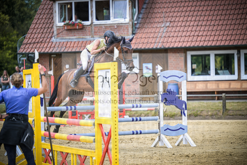 DOS_3116 | Entdecke hochwertige Reitturnierfotos von Foto Oger. Professionell, emotional und authentisch – jetzt Lieblingsmomente im Shop bestellen.Deutschlandweite Turnierfotografie. - Realisiert mit Pictrs.com