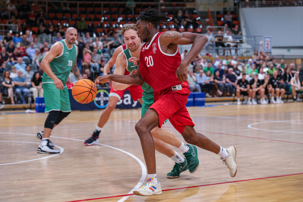 BAYER GIANTS vs VET-CONCEPT Gladiators Trier Test-76 | Fotos von Basketballspielen aus dem Raum NRW fotografiert von Gero Mueller-Laschet und Daniel Schaefer - Realisiert mit Pictrs.com