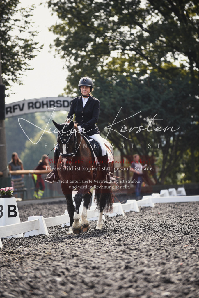 DSC_3624 | Pferde- und Turnierfotografie in Westsachsen. Pferdeportraits, Auftragszeichnungen und intuitive Kunst.