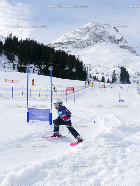 Noa(1) | Photos von der Skischule Warth - Realisiert mit Pictrs.com