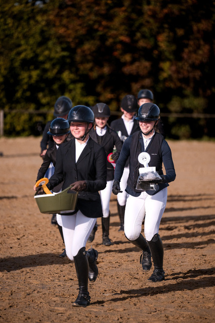 2026_10_03_Siefer-Hof_162052_Z81_97203786 | Professionelle Reitsport-, Turnier- und Eventfotografie von Robert Broda. Galerien mit ausgewählten und bearbeiteten Bildern direkt online ansehen und bestellen.