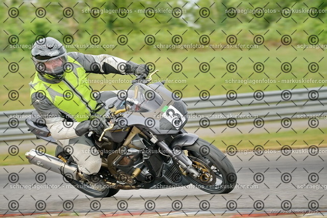 25bt05-0448 | markuskiefer.com - Realisiert mit Pictrs.com