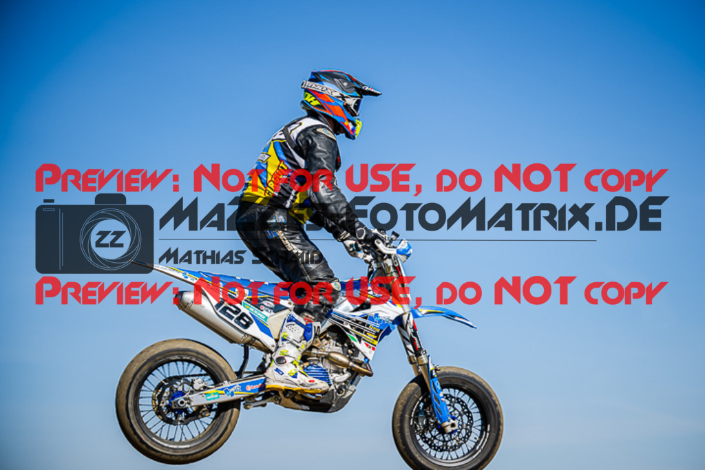 MaZZes_FotoMatrix_220904_3604 | UE40