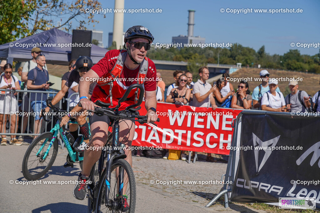 DSC01060 | Vienna Triathlon 2024                                        P3 Event                                                             #yourpictrs #sportshot_your_pictrs                 @Sportshotphotography                                     Photo Credit: www.sportshot.de
