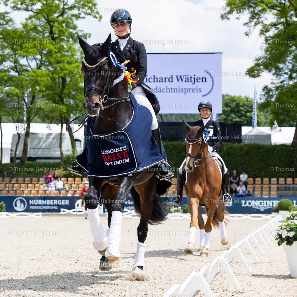 TH_356 Bianca Nowag Aulenbrock_ Fürst Fabrice OLD_19102 | Longines Balve Optimum 2024 am 07.06.24 in Balve, Schloss Wocklum, Thomas Hellmann, 356 Bianca Nowag Aulenbrock, Fürst Fabrice OLD