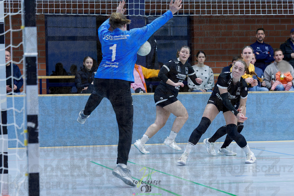 Handball Frauen Oberliga Mitte, HSG Eibelshausen/Ewersbach - HSG Lumdatal | Handball Frauen Oberliga Mitte, HSG Eibelshausen/Ewersbach - HSG Lumdatal am 21.02.2026 in Dietzhölztal-Steinbrücken (Sporthalle am Hammerweiher)Photo © 2026 - Jörg Heinrich - Realisiert mit Pictrs.com