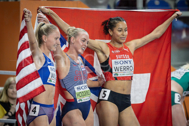 World Athletics Indoor Championships Kujawy Pomorze 26, 22.03.2026 | TORUN, POLAND - MARCH 22:  800m winner: 1st Keely HODGKINSON (GBR),, 2nd Audrey WERRO (SUI), 3rd Addison WILEY (USA) during the World Athletics Indoor Championships Kujawy Pomorze 26 on day 3 / session 2 at Kujawsko-Pomorska Arena Torun on March 22, 2026 in Torun, Poland. 