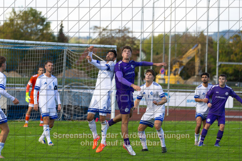 20261010_154500_0567_(c)_by_PhotoPeet | #,1.FC Eislingen (weiß) vs. TSV Bernhausen (lila), Fussball, Landesliga 2 - wfv, 11. Spieltag, Saison 2026/2027, Rasenplatz, Eichbachstation, Haldenstraße, 73054 Eislingen, 10.10.2026 - 15:30 Uhr,Foto: PhotoPeet / Sport- &amp; Eventfotografie / Peter Harich