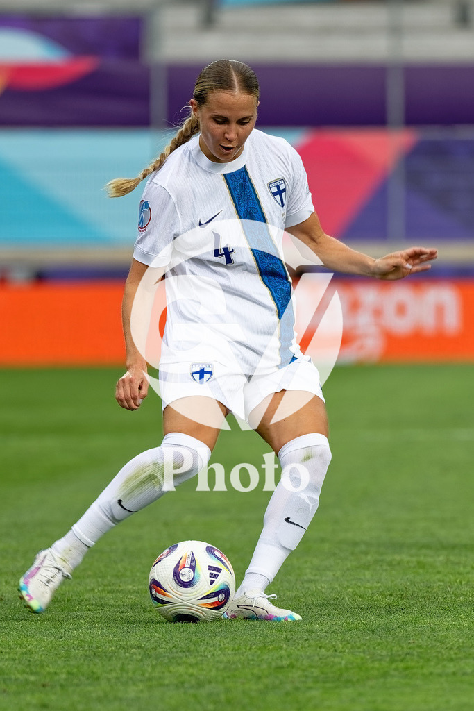 Norway v Finland - UEFA Women's EURO 2025 Group A | SION, SWITZERLAND - JULY 6: Ria Oling of Finland shoots   during the UEFA Womens EURO 2025 Group A match between Norway and Finland at Stade de Tourbillon on July 6, 2025 in Sion, Switzerland. (Photo by Giuseppe Velletri/Sports Press Photo/Getty Images)