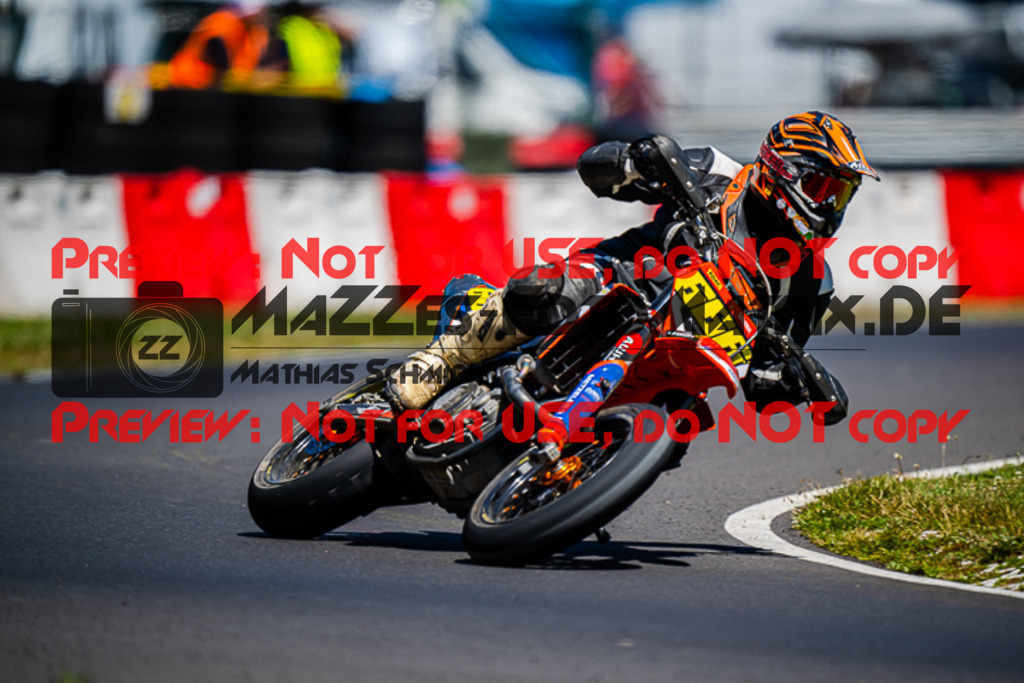 MaZZes_FotoMatrix_220702_8462 | S2