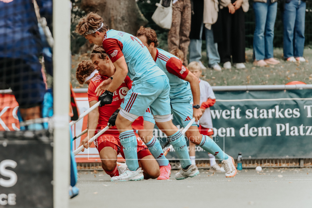 Herren_Bundesliga_02_F_RWK-UHC_21.09.25_Köln (367 von 471) | lanaschraderfotografie - Realisiert mit Pictrs.com