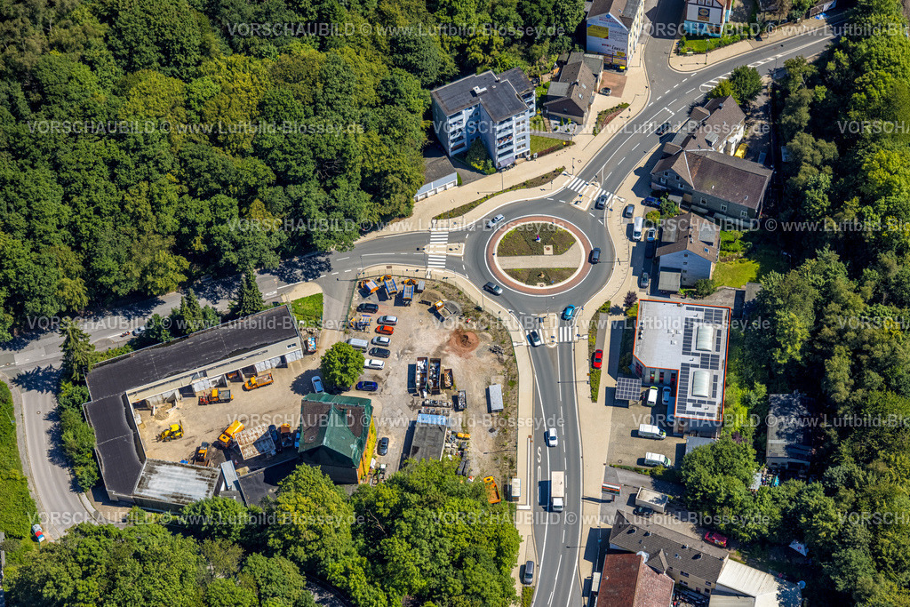 Ennepetal230801405 | Luftbild, Kreisverkehr Kölner Straße und Hembecker Talstraße, Betriebshof Stadt Ennepetal, Büttenberg, Ennepetal, Ruhrgebiet, Nordrhein-Westfalen, Deutschland