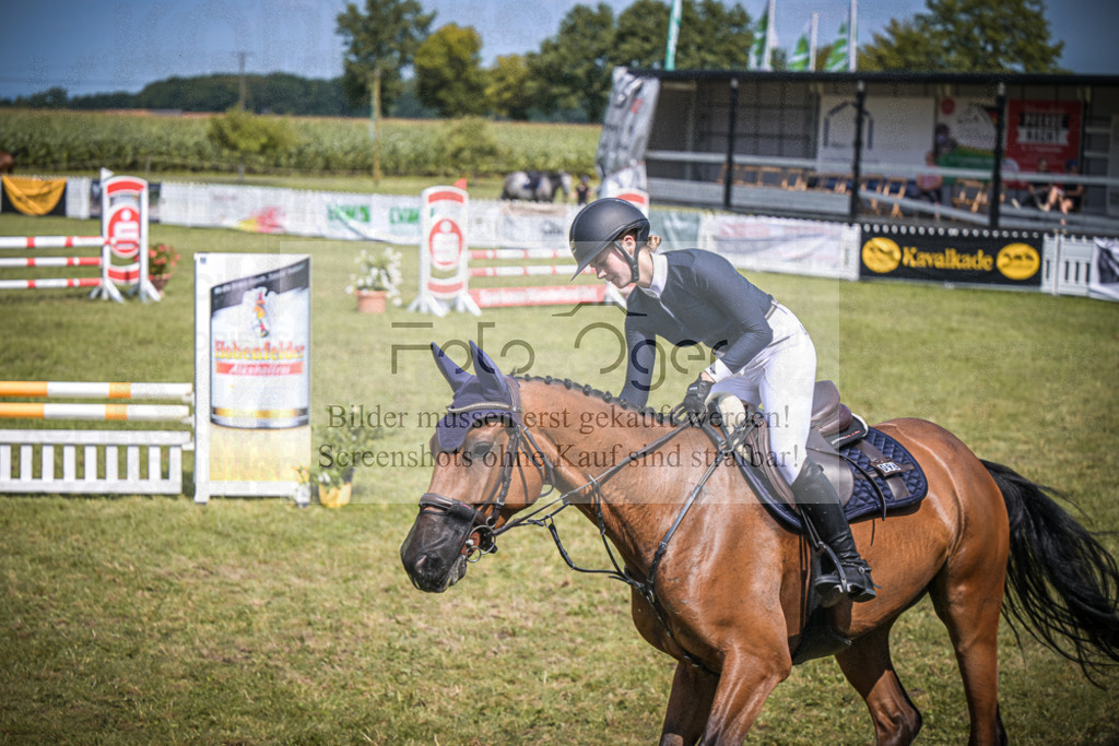 DOS_6262 | Entdecke hochwertige Reitturnierfotos von Foto Oger. Professionell, emotional und authentisch – jetzt Lieblingsmomente im Shop bestellen.Deutschlandweite Turnierfotografie. - Realisiert mit Pictrs.com