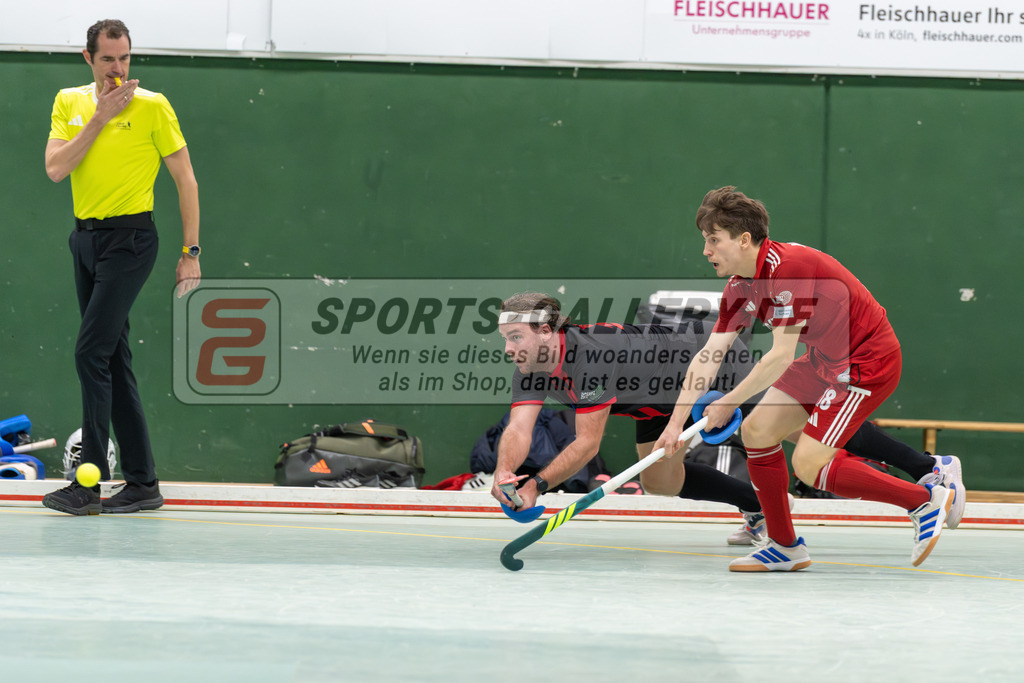 SFE_20251213_0071 | Köln, Deutschland, 13.12.2025:  Hockey 1. Bundesliga Herren Rot-Weiss - DSD Düsseldorf im KTHC Stadion Rot-Weiss Köln Tennis and Hockey Club am 13.12.2025 in Köln, Deutschland. (Foto von Fehrmann)Köln, Germany, 13.12.2025: Hockey 1. Bundesliga Herren Rot-Weiss - DSD Düsseldorf in KTHC Stadion Rot-Weiss Köln Tennis and Hockey Club at 13.12.2025 in Köln, Deutschland. (Foto from Fehrmann)