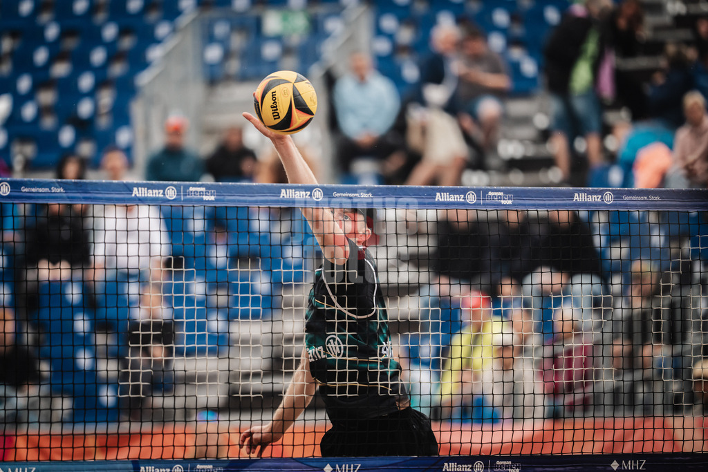 Beachvolleyball | Männer | Deutsche Meisterschaften 2025 Timmendorfer Strand | 05.09.2025 | Philipp Huster beim Angriff