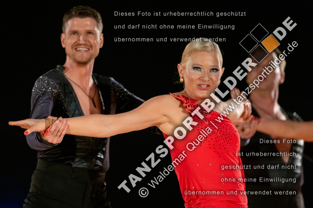 20250504-11033 | Hier finden Sie Tanz Bilder vom Latein und Standard Formationen tanzen. Sportbilder vom Tanzsport. Schöne Fotos und von Weltmeisterschaft, Europameisterschaft, Bundesliga, Regionalliga, Oberliga und Landesliga sowie von GOC Stuttgart, DanceComp, WM Bremen