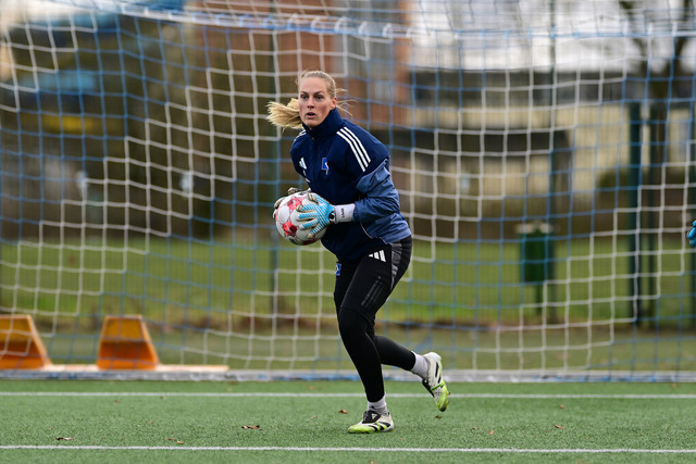 Fußball I Frauen I Saison 2025-2026 I Regionalliga Nord I 11. Spieltag I Hamburger SV U20 - Holstein Kiel I 27655 | Der Sportfotograf. - Realisiert mit Pictrs.com