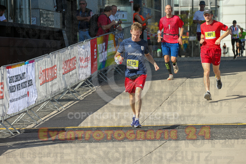 240921_1451_EX1_3884 | Sportfotografie im Rhein-Sieg Kreis, Köln, Bonn, NRW, Rheinland Pfalz, Hessen, etc. Unser Tätigkeitsfeld umfasst den Laufsport vom Volkslauf über den Marathon, Duathlon, Triathon bis zum Ultralauf wie Kölnpfad Ultra oder Schindertrail.