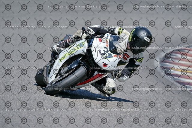 25bt04-0670 | markuskiefer.com - Realisiert mit Pictrs.com