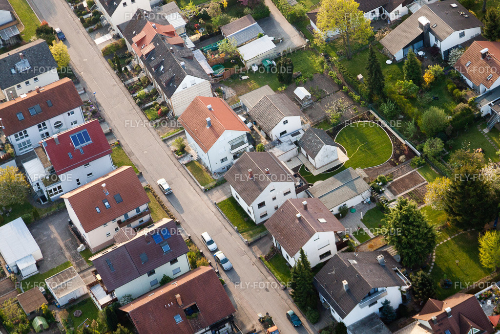 Tulpenstr | Luftbild: Tulpenstr im Ortsteil Reichenbach in Waldbronn im Bundesland Baden-Württemberg in Deutschland. Foto: IMG_26458.jpg vom 28.04.2010 durch Werner Riehm/FLY-FOTO.de - Realisiert mit Pictrs.com