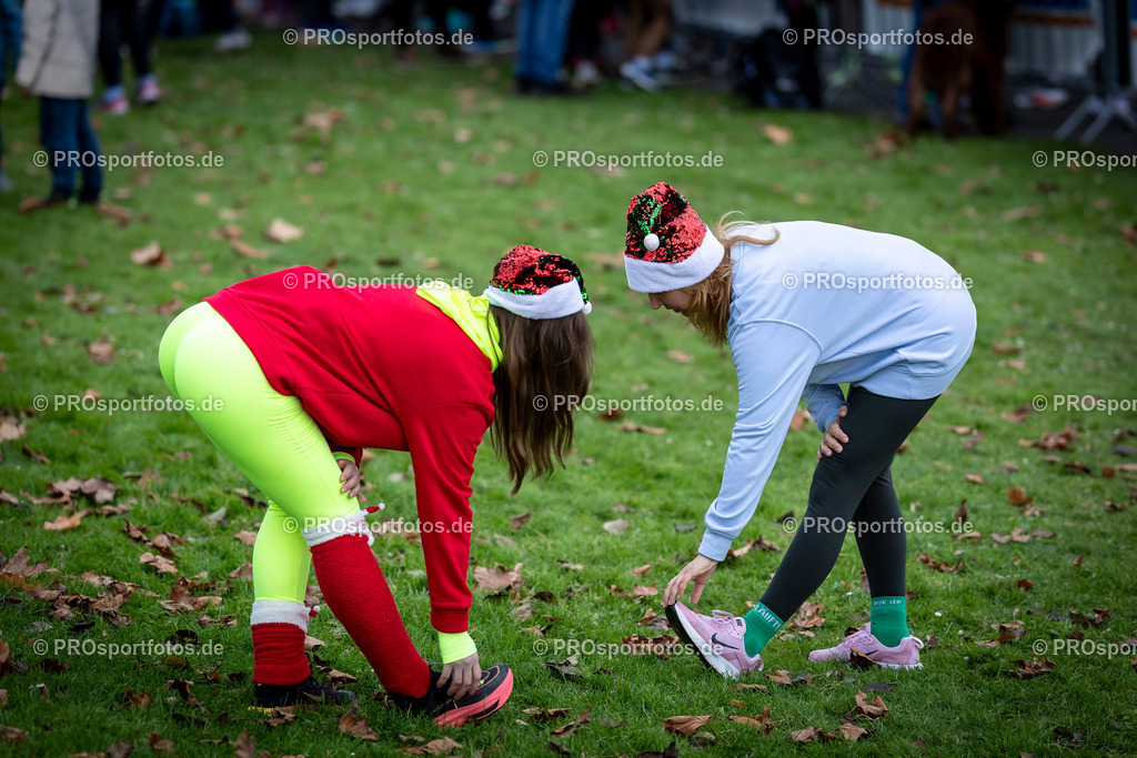 Bonner Nikolauslauf in Bonn, 08.12.2024 | Impressionen vom Bonner Nikolauslauf am 08.12.2024 in Bonn (Freizeitpark Rheinaue). Foto: BEAUTIFUL SPORTS/Axel Kohring