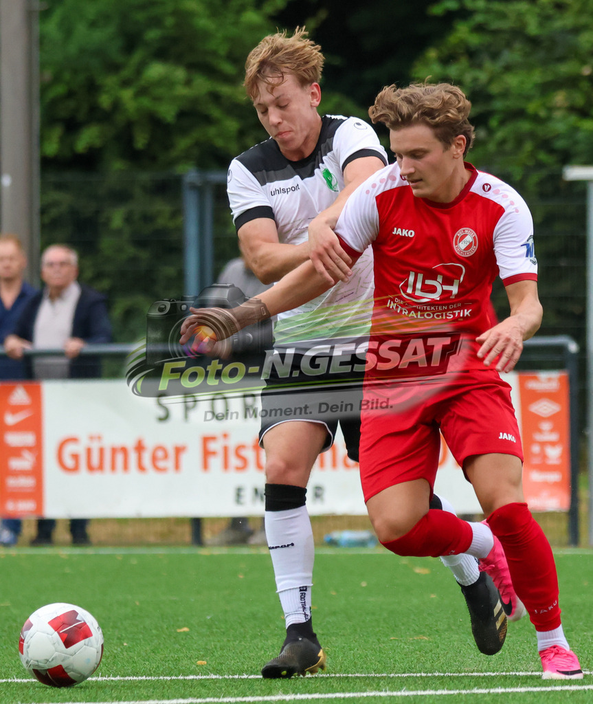 FC RW Kirchlengern - Post TSV Detmold | Auf dem Bild zu sehen: Rot FC RW Kirchlengern: Alessio Zschieschang ; weiß TuS Ahmsen: FC RW Kirchlengern, TuS Ahmsen, Saison 26/27, Testspiel, Deutschland - Realisiert mit Pictrs.com