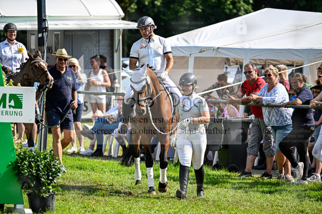 Reitturnier Hasbergen | Entdecke hochwertige Reitturnierfotos von Foto Oger. Professionell, emotional und authentisch – jetzt Lieblingsmomente im Shop bestellen. - Realisiert mit Pictrs.com