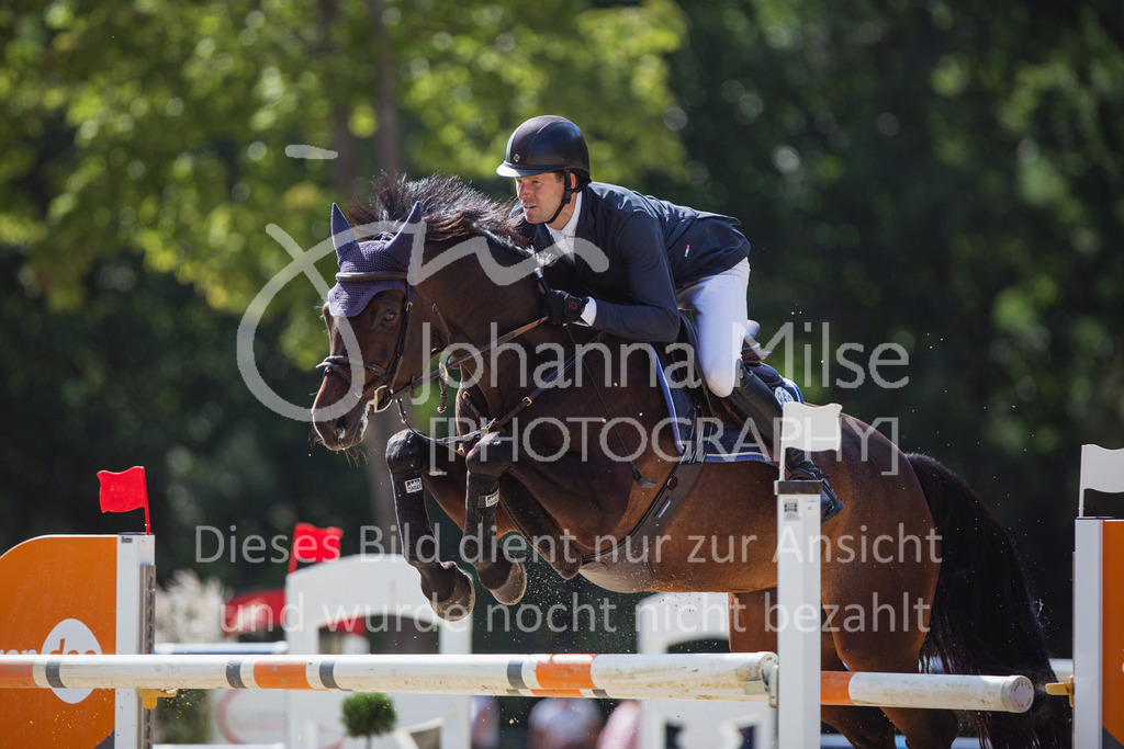 220828_Delbrueck_GrosserPreis-644 | Deine schönsten Turniermomente als professionelle Fotos! Entdecke hochwertige Pferdesport-Fotografie im Online-Shop. Jetzt Fotos finden & bestellen!