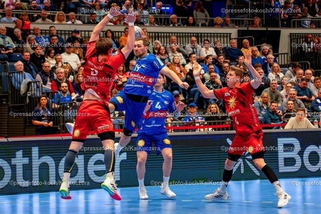 xKKU02032501064 | 02.03.2025, xkkux, Düsseldorf, Handball 2.HBL, Bergischer HC - TuS N-Lübbecke, Mitsubishi Electric HALLE: Tomas Buback ( BHC 19 ).