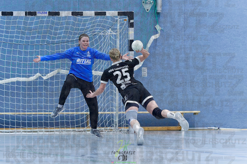 Handball Frauen Oberliga Mitte, HSG Eibelshausen/Ewersbach - HSG Lumdatal | Handball Frauen Oberliga Mitte, HSG Eibelshausen/Ewersbach - HSG Lumdatal am 21.02.2026 in Dietzhölztal-Steinbrücken (Sporthalle am Hammerweiher)Photo © 2026 - Jörg Heinrich - Realisiert mit Pictrs.com