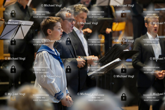 TAM25_K.11__Michael-Vogl_036_7775 | Tage Alter Musik Regensburg K.11 Dreieinigkeitskirche Ars Antiqua Austria (Österreich) St. Florianer Sängerknaben (Österreich) Splendor Austriae Höfischer Prunk in geistlichen Werken B.A. Aufschnaiter: Missa Laetemurine & H.I.F. Biber: Vesperae à 32 Franz Farnberger Einstudierung Gunar Letzbor Solovioline, Leitung Foto: Michael Vogl