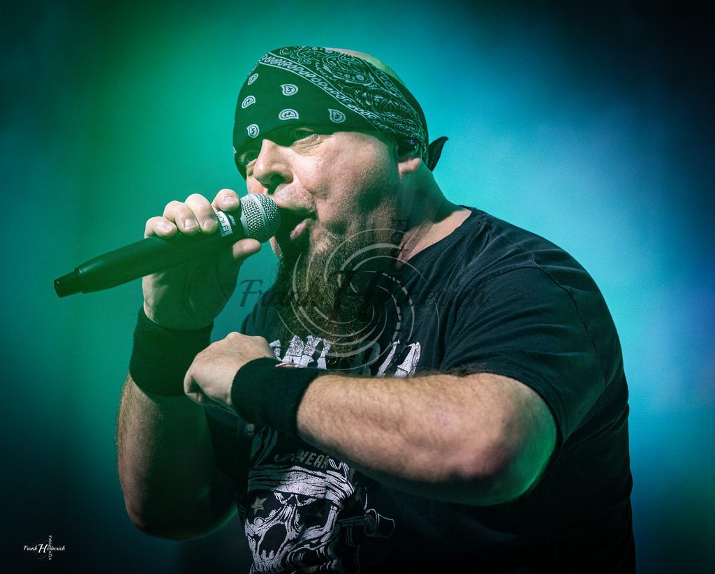 Justice 23.12.2025 | Frank Herberich Fotografie, Frank Herberich, Fotografie, Hochzeit, Portrait, St. Peter Ording, Ording, Westerhever, Nordsee, Frank Fotografie, Hardheim,  Odenwald,Walldürn, Band,Eventfotografie - Realisiert mit Pictrs.com