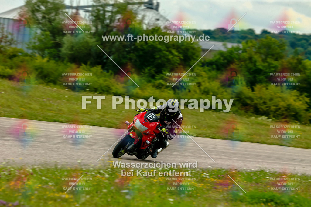 Chambley Juli-3294 | Hier findet Ihr Bilder von Touristenfahrten auf der Nürburgring Nordschleife oder von anderen Veranstaltungen die ich besucht habe. Viel Spass beim Durch Schauen 