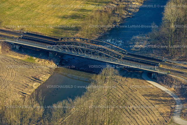 Wickede250305797 | Luftbild, Fluss Ruhr mit Eisenbahnbrücke, Wickede, Soester Börde, Nordrhein-Westfalen, Deutschland