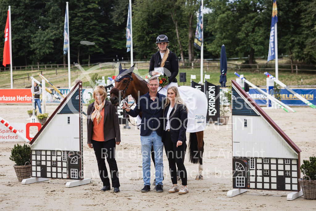 250712_BHO_ZweiPh-M1-1-500 | Deine schönsten Turniermomente als professionelle Fotos! Entdecke hochwertige Pferdesport-Fotografie im Online-Shop. Jetzt Fotos finden & bestellen!