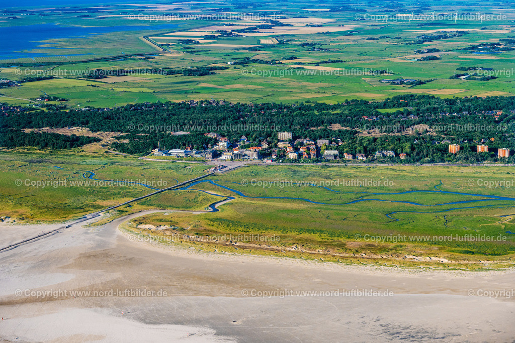St. Peter-Ording_ELS_5478060822 | SANKT PETER-ORDING 06.08.2022 Ortsansicht an der Meeres-Küste der Nordsee in Sankt Peter-Ording im Bundesland Schleswig-Holstein. // Townscape on the seacoast of North Sea in Sankt Peter-Ording in the state Schleswig-Holstein. Foto: Martin Elsen