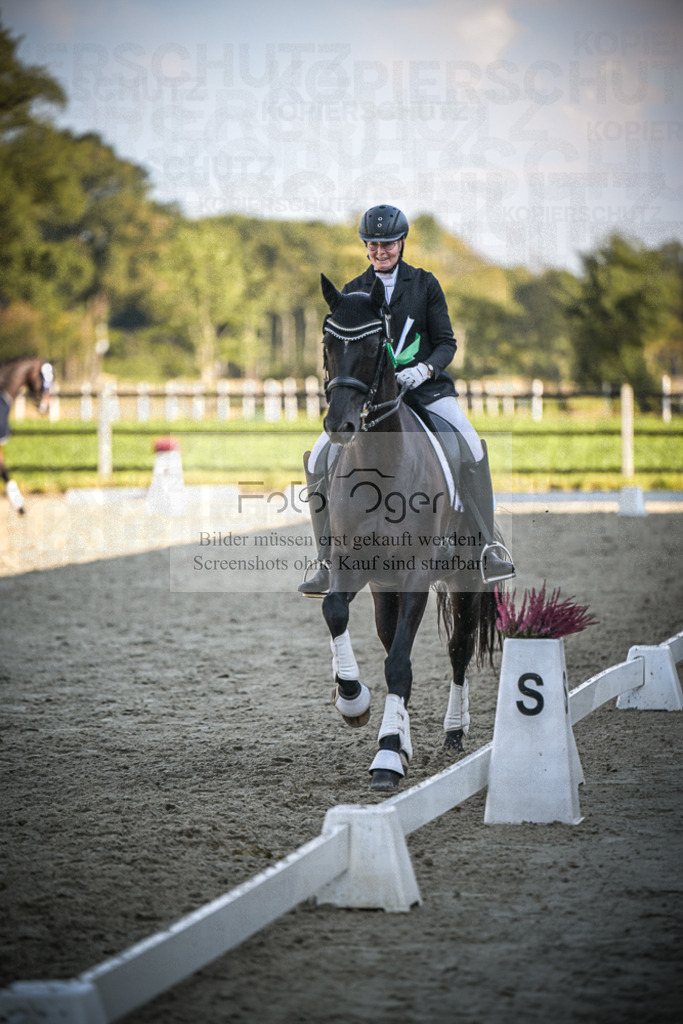 DOS_0188 | Entdecke hochwertige Reitturnierfotos von Foto Oger. Professionell, emotional und authentisch – jetzt Lieblingsmomente im Shop bestellen.Deutschlandweite Turnierfotografie. - Realisiert mit Pictrs.com