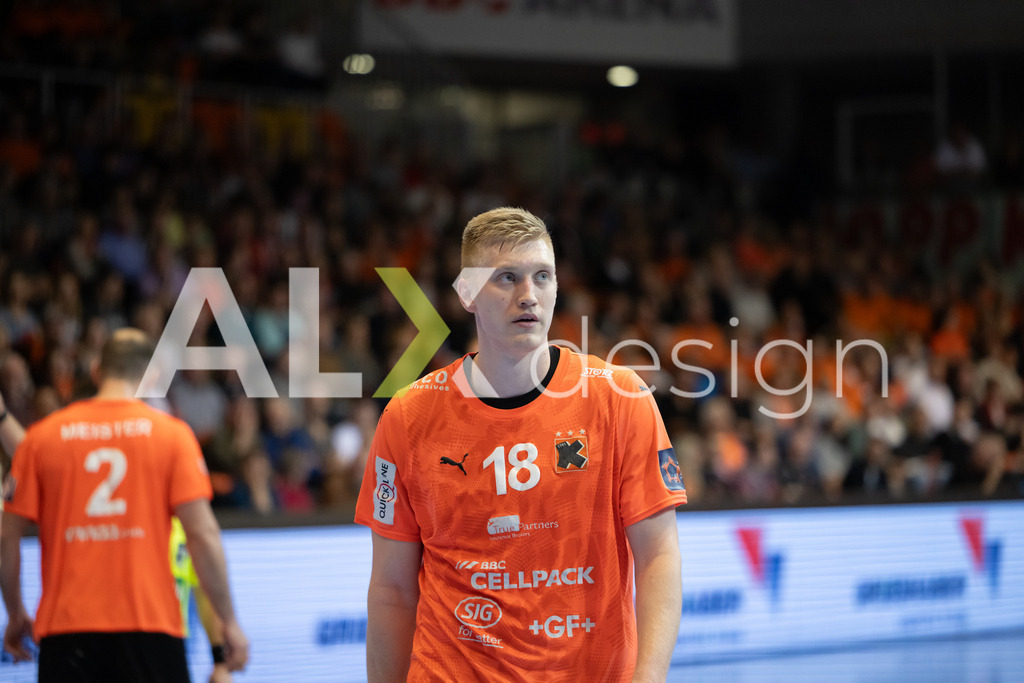 Handball I Herren I Saison 2025-2026 I EHF EUROPEAN LEAGUE 2025/26 | Men I Main Round I 2. Spieltag I Kadetten Schaffhausen - TSV Hannover-Burgdorf I 24.02.2026 | 18 Ariel Pietrasik (PL) (Kadetten Schaffhausen) – Rückraum links - Realisiert mit Pictrs.com