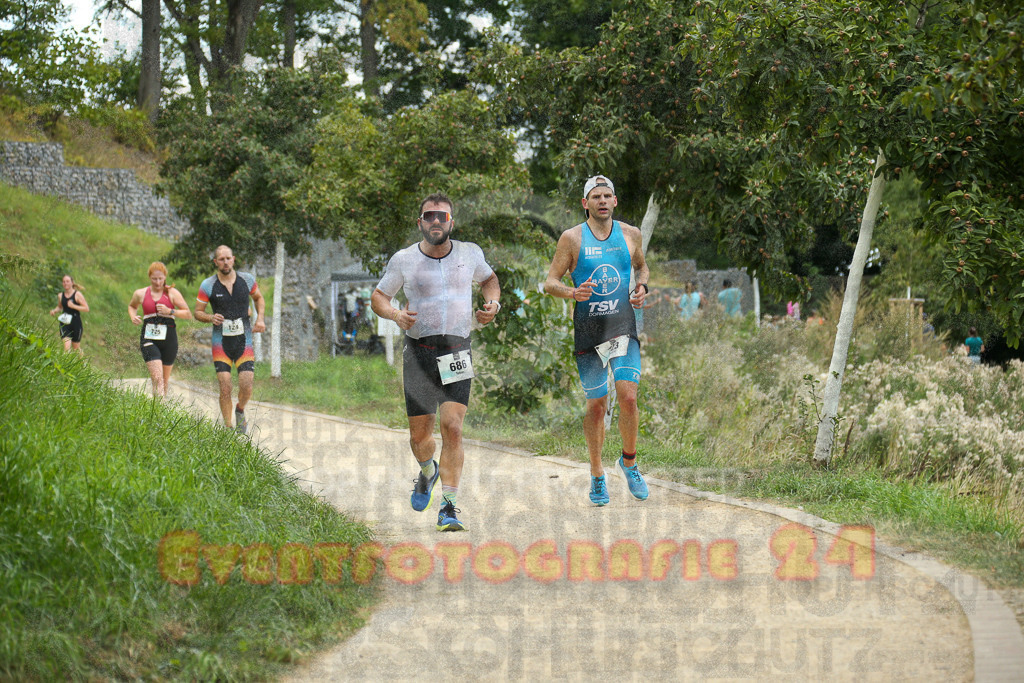 250824_1424_EX1_6078 | Sportfotografie im Rhein-Sieg Kreis, Köln, Bonn, NRW, Rheinland Pfalz, Hessen, etc. Unser Tätigkeitsfeld umfasst den Laufsport vom Volkslauf über den Marathon, Duathlon, Triathon bis zum Ultralauf wie Kölnpfad Ultra oder Schindertrail.
