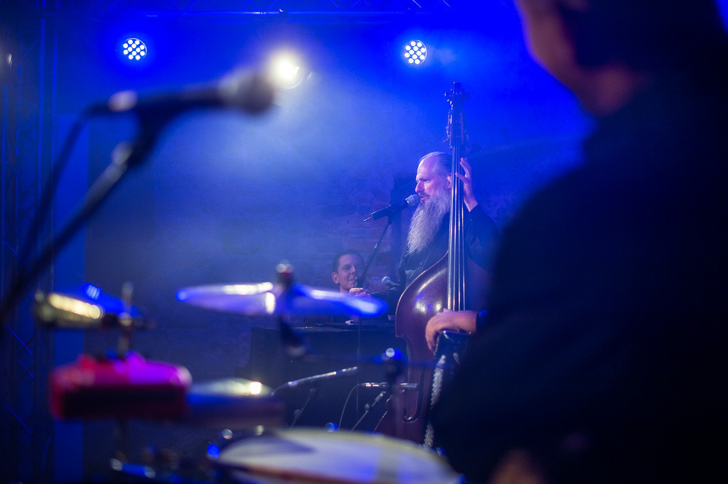 Tango meets Cuba | Tango meets Cuba mit den Klazz Brothers & Cuba Percussion im Forte Belvedere Leisnig zum Festival Hallo Leisnig 2022. - Realisiert mit Pictrs.com