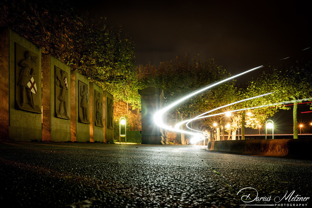 Lichtspuren am Hilton-Brunnen in Mainz | Lichtspuren am Hilton-Brunnen in Mainz