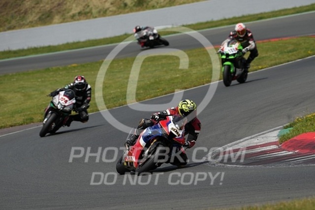 2024_07_06_PBK_34387 | Sportfotografie; SlowMotion; Video; Rennstrecke; Hafeneger; Speer; Racing; RSE; BMW; CBO; Trackday; Motorsportarena; Hockenheimring; Brno; Most; Barcelona; Valencia