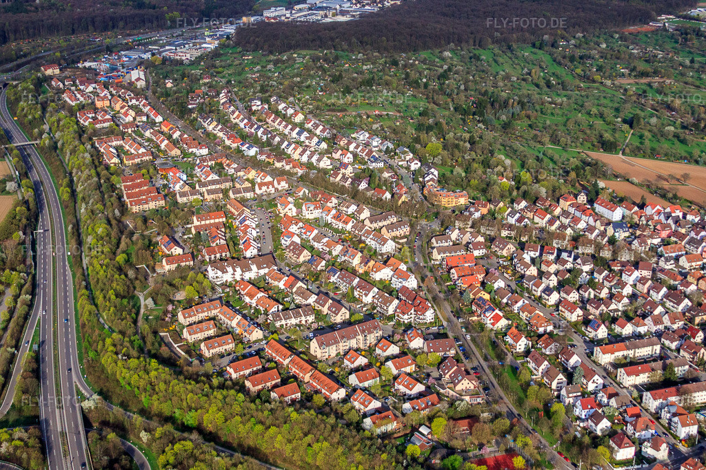 Luftbild: Ortsansicht aus Osten an der B10 im Ortsteil Stammheim in Stuttgart im Bundesland Baden-Württemberg in Deutschland. Foto: IMG_39281.jpg vom 03.04.2011 durch Werner Riehm/FLY-FOTO.deAuflösung des Originals: 4480 x 2987 px