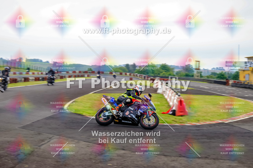 OBK-5249 | Hier findet Ihr Bilder von Touristenfahrten auf der Nürburgring Nordschleife oder von anderen Veranstaltungen die ich besucht habe. Viel Spass beim Durch Schauen 