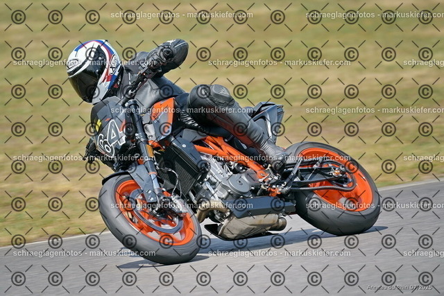 25bt04-1726 | markuskiefer.com - Realisiert mit Pictrs.com