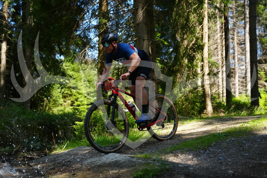 FC101742 | Fotogalerie der Treibjagd im Dunkelwald - Dein MTB Etappenrennen im Erzgebirge - Realisiert mit Pictrs.com