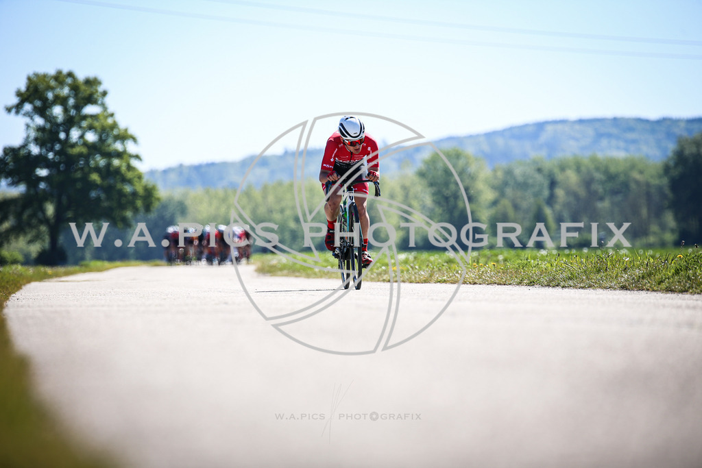 ..... | WALDING, AUSTRIA, 27.April 24, 2. WALDINGER RUNDSTRECKENRENNEN 24, Image shows: 
Photo: WAPICS / Andreas Willdoner