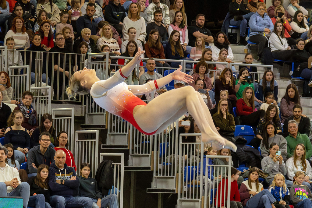 Deutsche Turnliga DTL (Bundesliga) der Frauen, Finale 2025 in Heidelberg | Deutsche Turnliga DTL (Bundesliga) der Frauen, Finale 2025 in Heidelberg***Bild: Ruby Pass (MTV Stuttgart) am Boden - Realisiert mit Pictrs.com